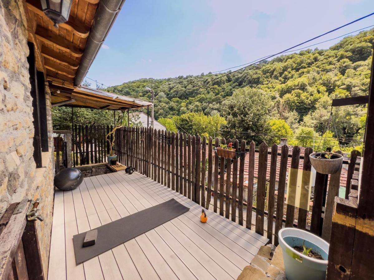 The Base- Balance Hub Hotel Veliko Tarnovo Exterior photo